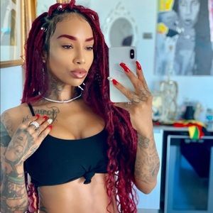 Meet your Posher, Jasmine